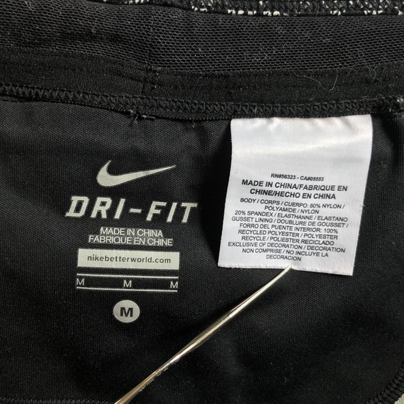 NIKE gray geometric reflective running crop pant - Picture 8 of 8